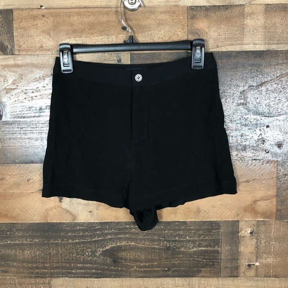 Forever 21 black shorts - Picture 1 of 4